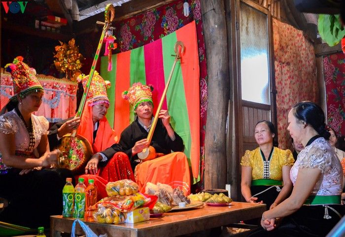 Thực hành Then ở tầm nhìn mới thuc hanh then o tam nhin moi