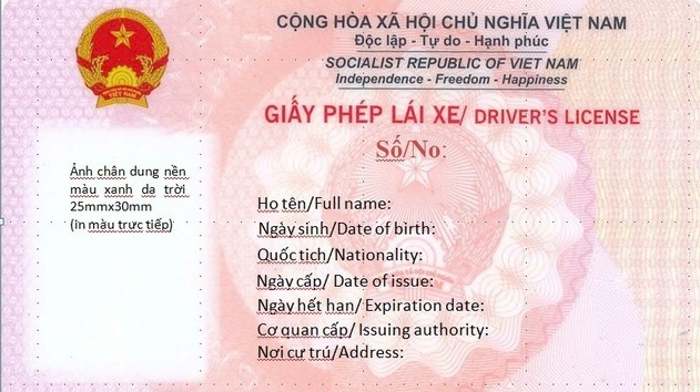 Có bắt buộc phải đổi giấy phép lái xe mới màu hồng ngay trong năm 2025?