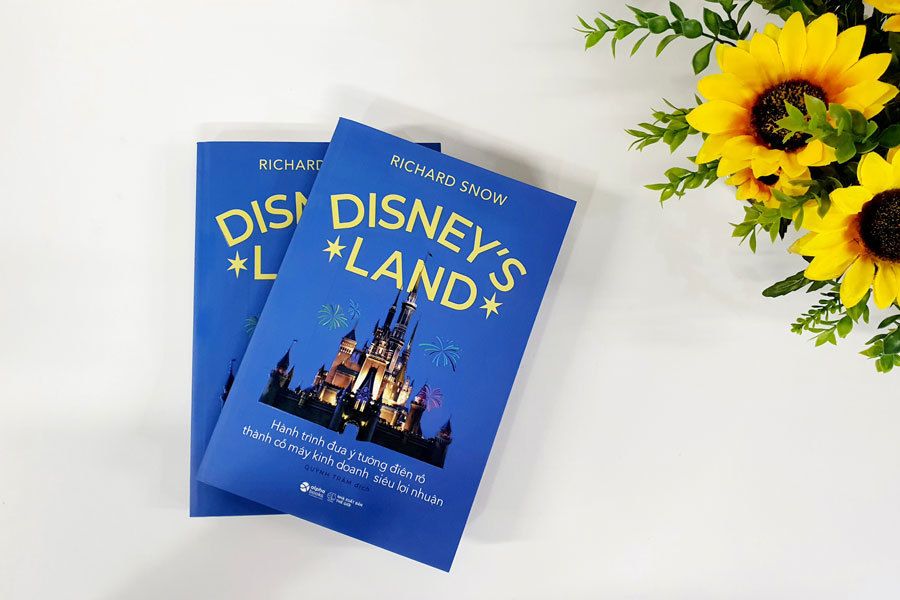 Hai cuốn sách giải mã ngành công nghiệp giải trí siêu lợi nhuận