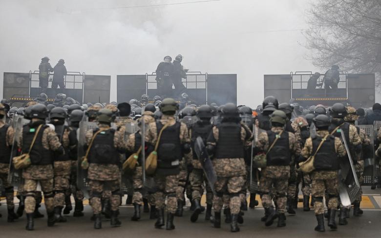 Tình hình Kazakhstan: Khung cảnh hỗn loạn và tan hoang, Nga điều quân tới hỗ trợ