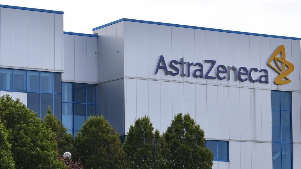 trung quoc trieu tap nhan su cap cao cua astrazeneca