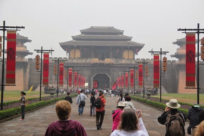 Đại dịch do virus corona: Phim trường Trung Quốc đóng cửa vô thời hạn, ngành phim ảnh đình trệ và tổn thất dai dich do virus corona phim truong trung quoc dong cua vo thoi han nganh phim anh dinh tre va ton that