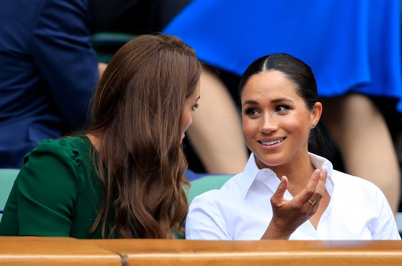 nhung buc anh than mat hiem hoi cua meghan markle va kate middleton