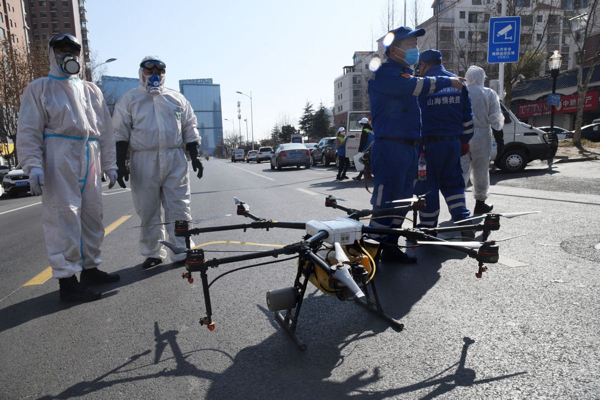 trung quoc su dung cac san pham cong nghe cao doi pho voi dich virus corona