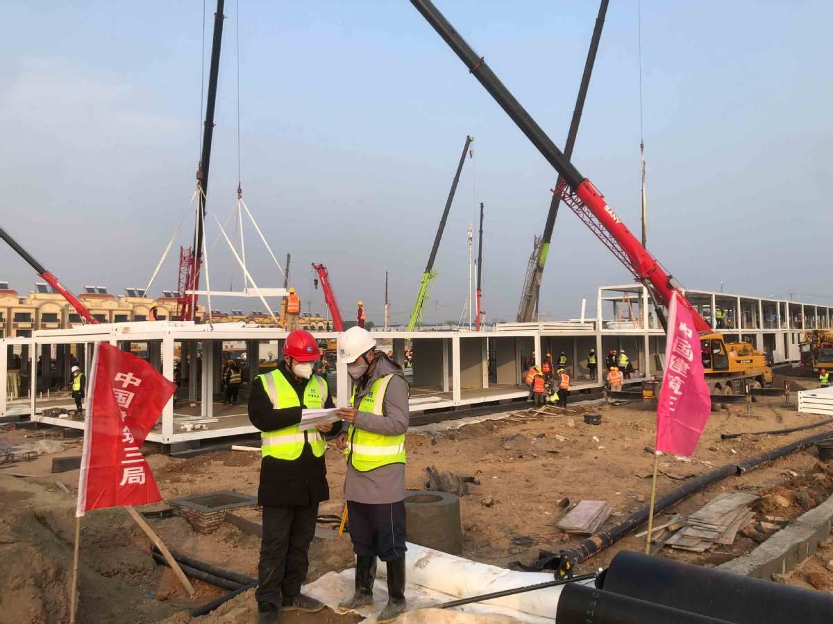 cau chuyen cua cac cap vo chong o dau chien tuyen chong dich covid 19 tai vu han