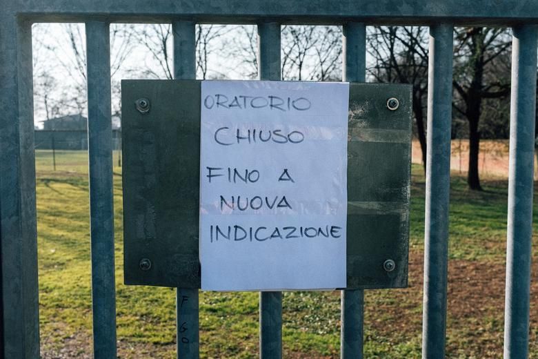 dich covid 19 cuoc song ben trong vung do bi cach ly o italy