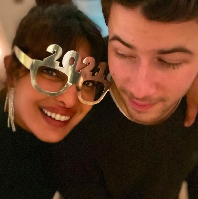 Sao quốc tế làm gì để tạm biệt năm cũ, đón chào năm mới?