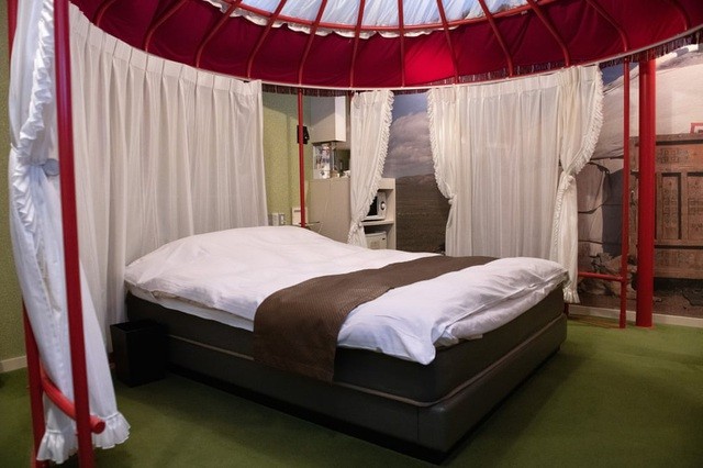 Các khách sạn tình yêu đều được thiết kế theo nhiều chủ đề khác nhau. (Nguồn: Theguardian/Japan Times)