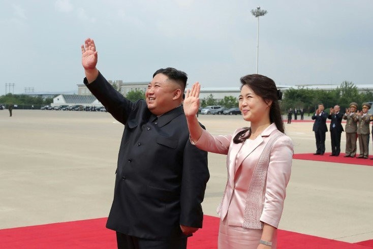 Vợ Nhà lãnh đạo Triều Tiên Kim Jong Un tái xuất sau 5 tháng ‘ở ẩn’ Vợ nhà lãnh đạo Triều Tiên Kim Jong Un tái xuất sau 5 tháng ở ẩn