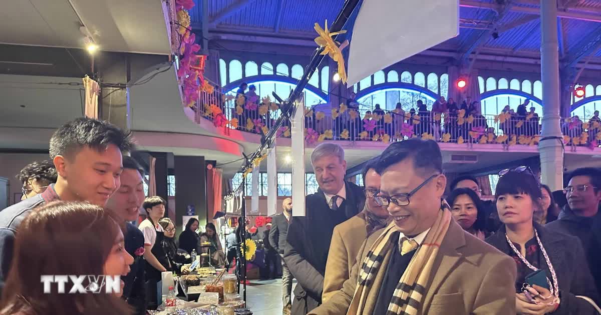 Xuân Bính Ngọ 2026: Phiên chợ Tết cộng đồng thắt chặt tình hữu nghị Việt-Pháp Xuân Bính Ngọ 2026: Phiên chợ Tết cộng đồng thắt chặt tình hữu nghị Việt-Pháp