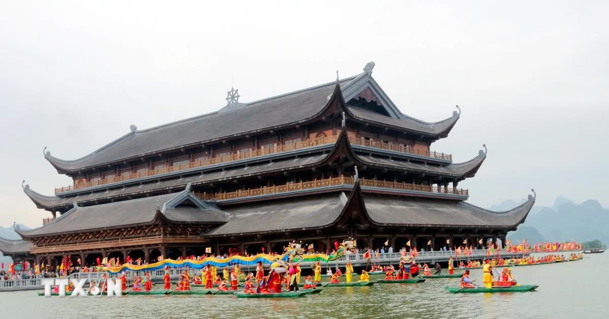 Du Xuân đầu năm: Gợi ý một số địa điểm tâm linh ở miền Bắc