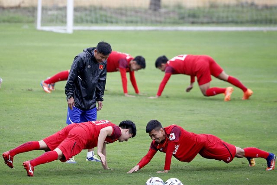 dinh trong tro lai quang hai phai tap rieng o u23 viet nam