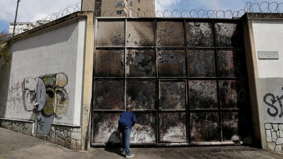 venezuela bat qua tang 2 doi tuong pha hoai mang luoi dien quoc gia