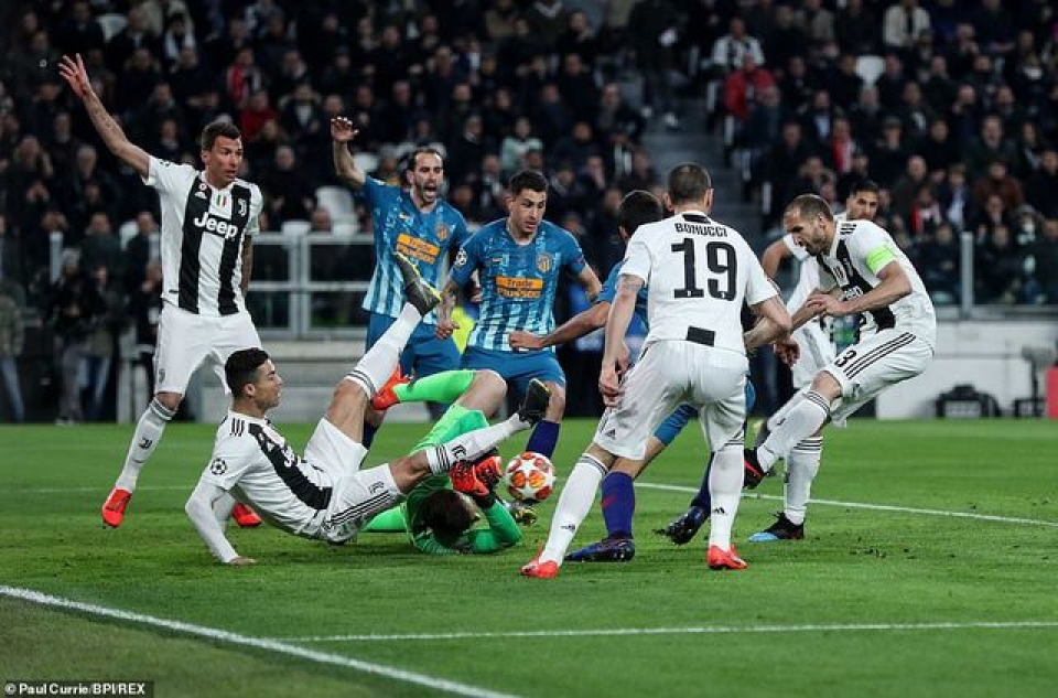 nhung khoanh khac cronaldo toa sang dua juventus vao tu ket champions league