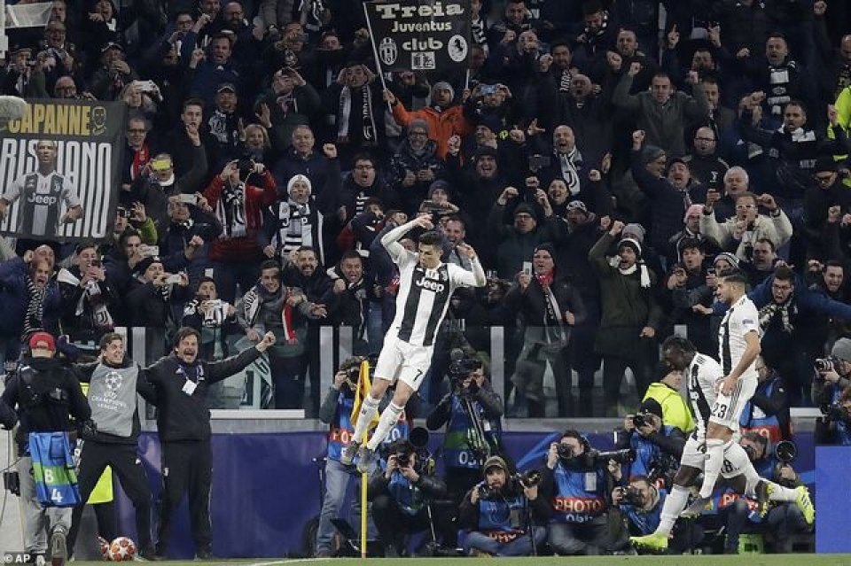 nhung khoanh khac cronaldo toa sang dua juventus vao tu ket champions league