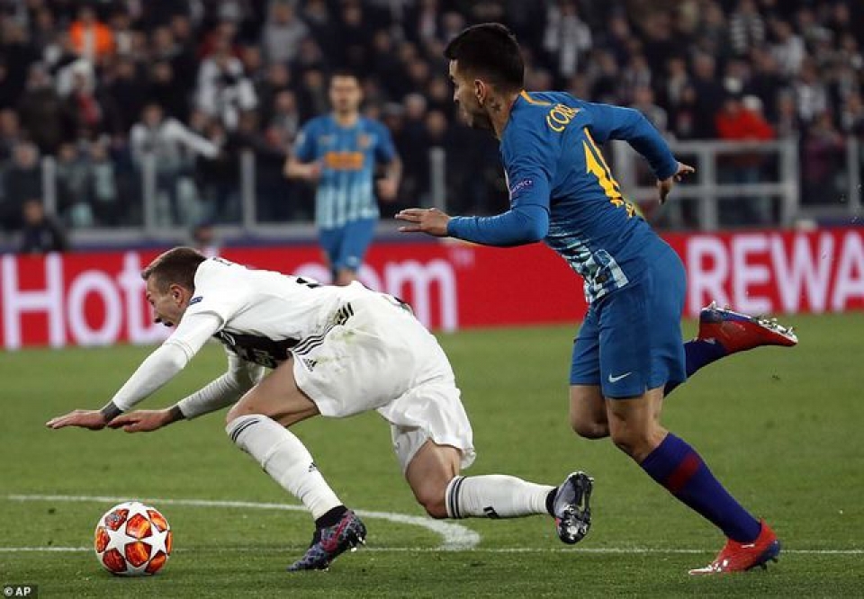 nhung khoanh khac cronaldo toa sang dua juventus vao tu ket champions league