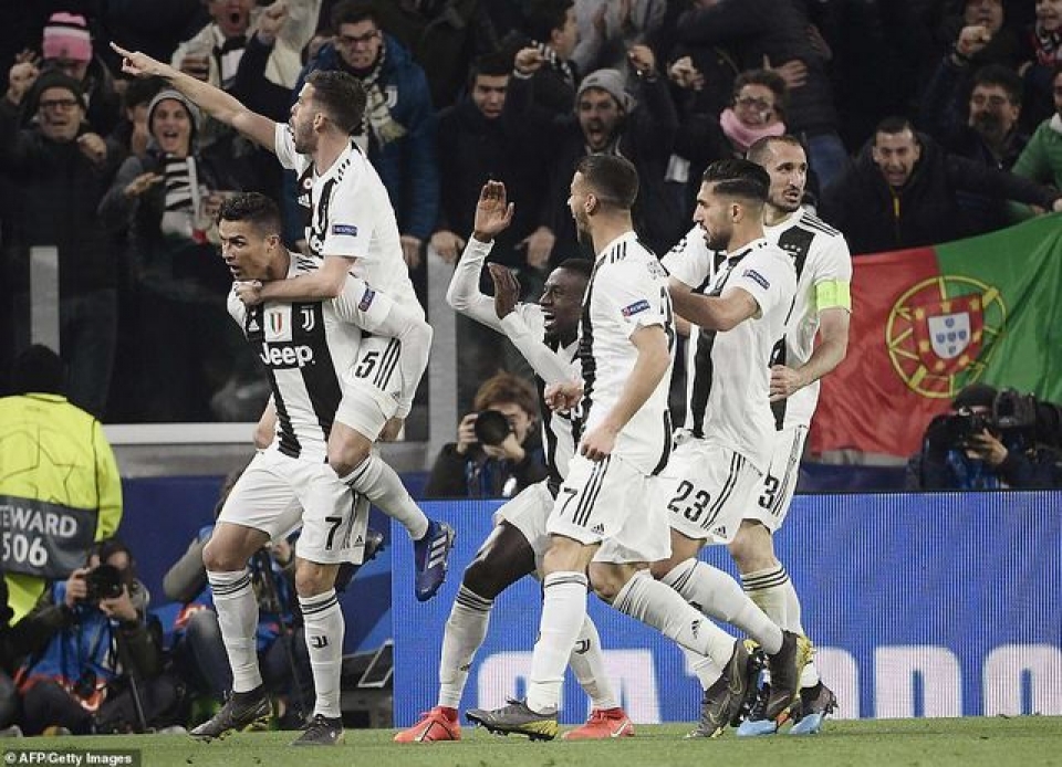 nhung khoanh khac cronaldo toa sang dua juventus vao tu ket champions league