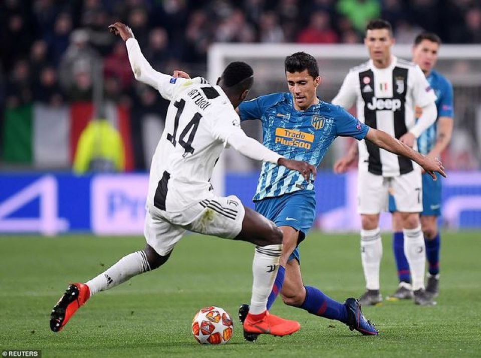 nhung khoanh khac cronaldo toa sang dua juventus vao tu ket champions league