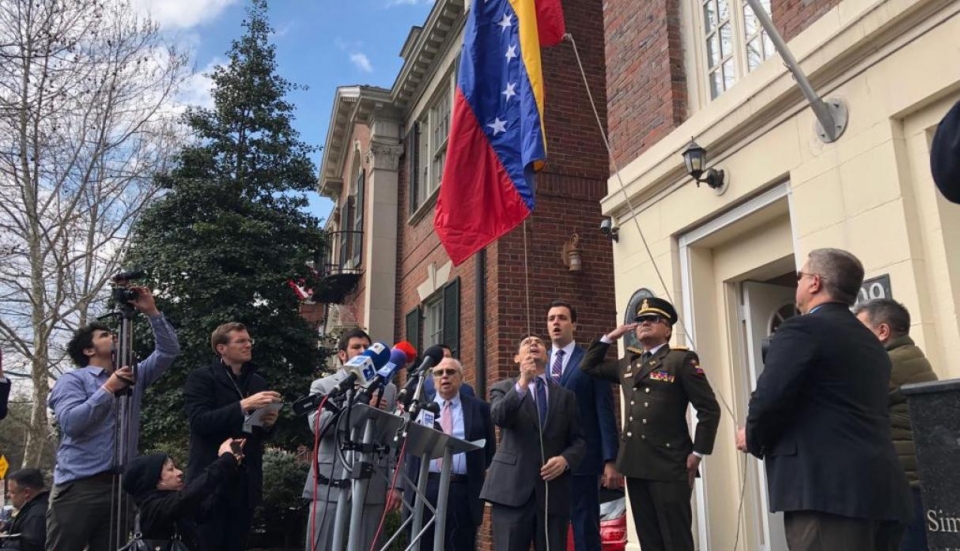 phe doi lap da kiem soat 3 co so ngoai giao cua venezuela o my