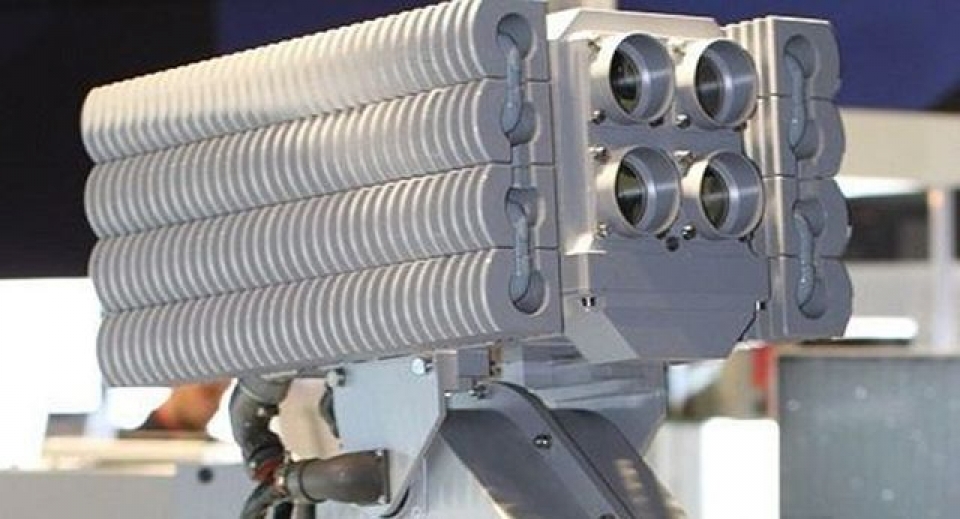 nga phat trien vu khi cu dai bang gay ao giac mat phuong huong