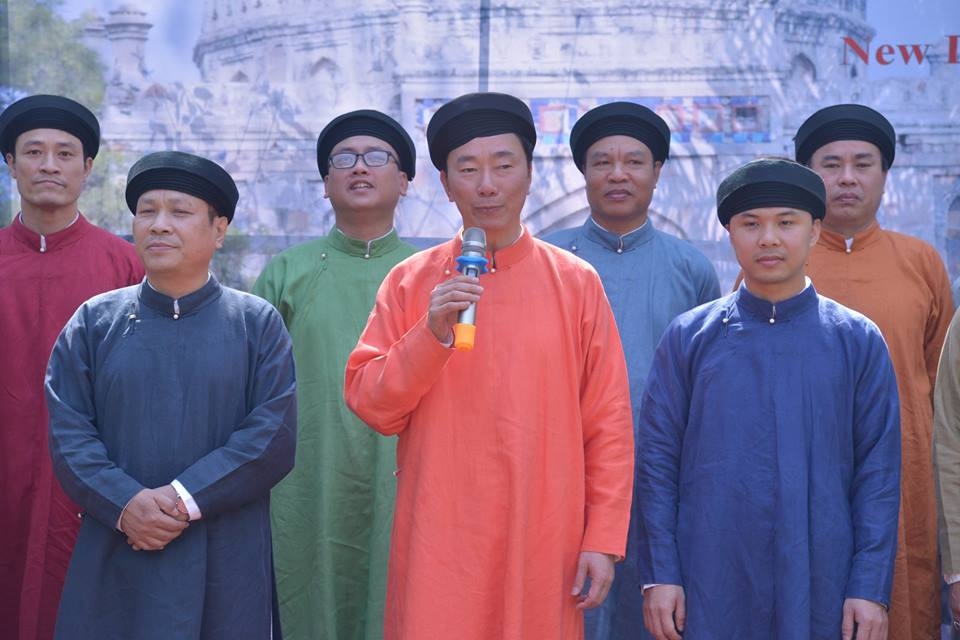 quang ba ao dai viet nam voi ban be asean va an do