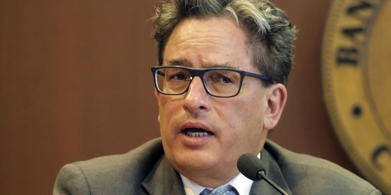 colombia bo truong tai chinh bi tinh nghi dinh liu voi toi pham rua tien mot nha lanh dao xa hoi bi am sat