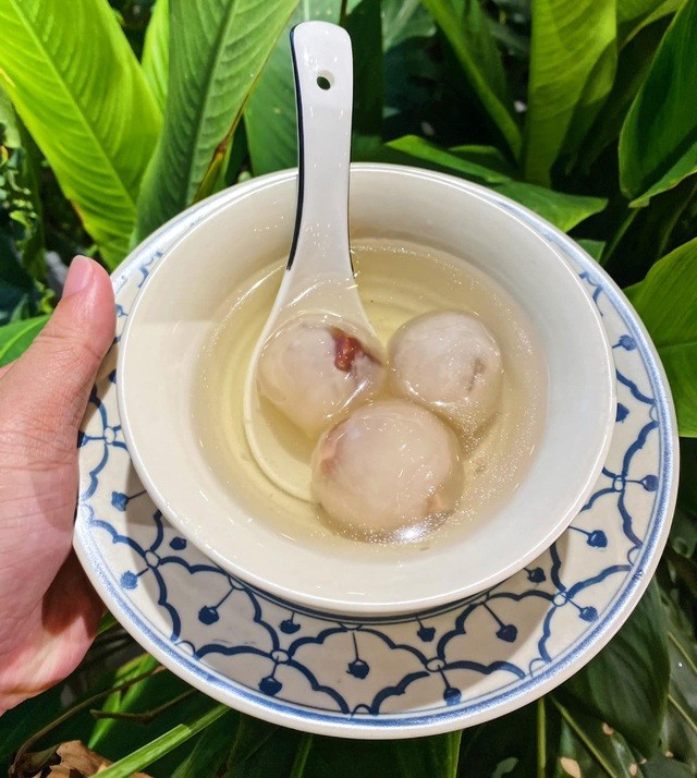 Nhiều người trổ tài làm chè heo quay ngay tại nhà vì… quá thèm. (Ảnh: Anh Quý)