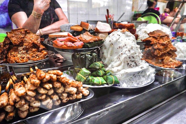 Lạc vào thiên đường ẩm thực cả trăm món Du lịch Đà Nẵng: Lạc vào chợ Cồn, 'thiên đường ẩm thực' cả trăm món
