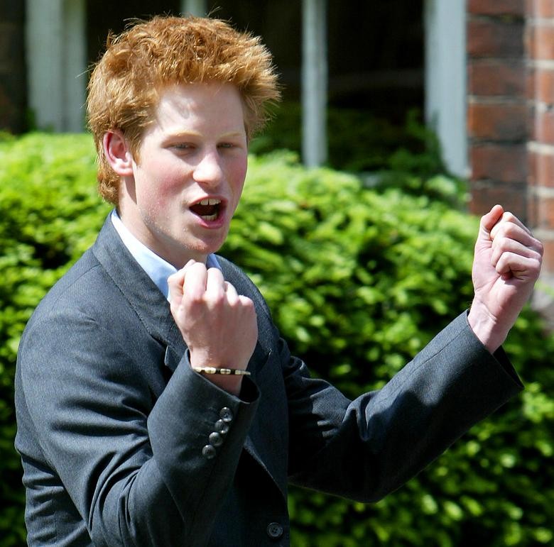 Những bức ảnh ghi lại cuộc sống của Hoàng tử Harry trước khi rời Hoàng gia Anh