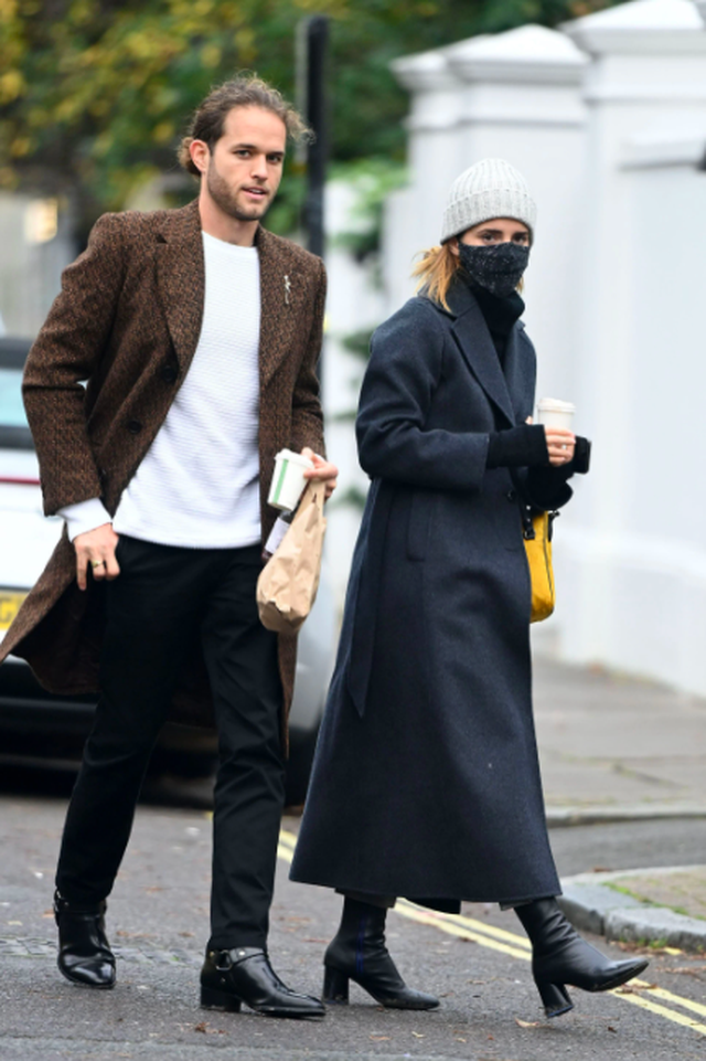 Emma Watson bị chê kém sắc sau gần 2 năm vắng bóng