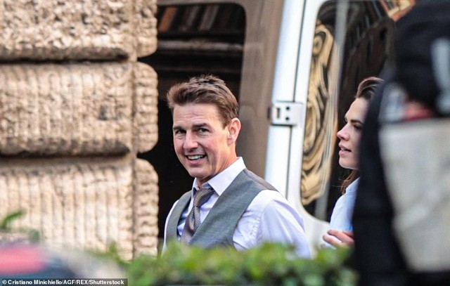 Sao Hollywood: Tom Cruise rao bán ngôi nhà đẹp như cổ tích