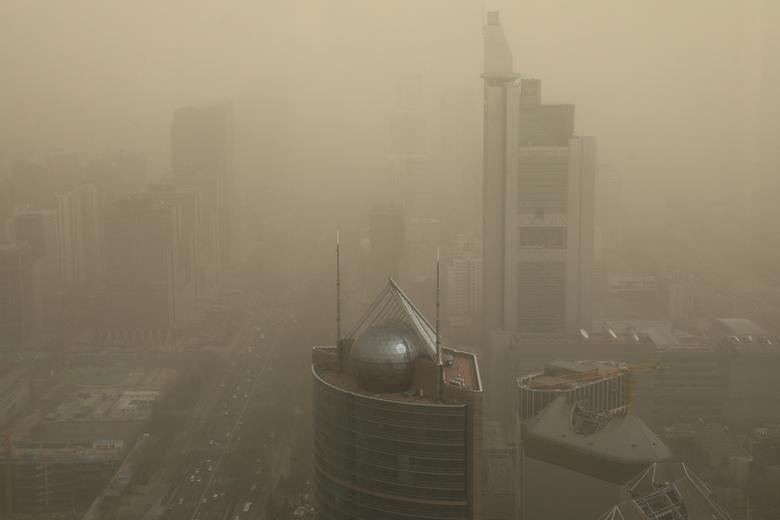 Hình ảnh trận bão cát 'kinh khủng' nhất 10 năm qua ở Bắc Kinh