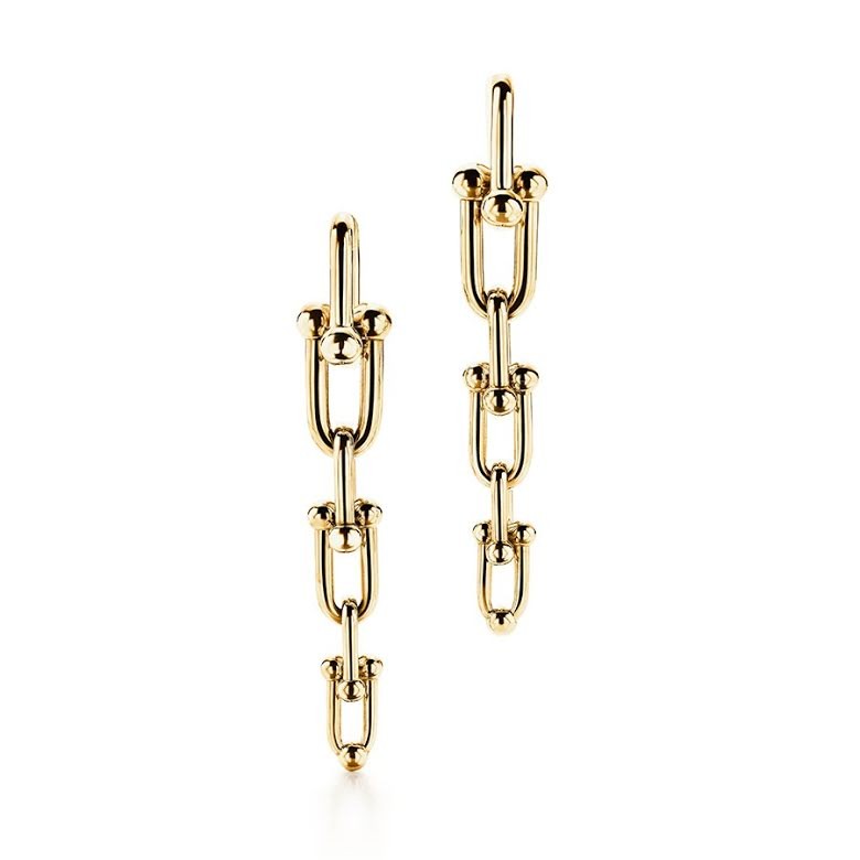 'Bóc giá' những bộ cánh và phụ kiện đắt đỏ trong MV On The Ground của Rosé BLACKPINK