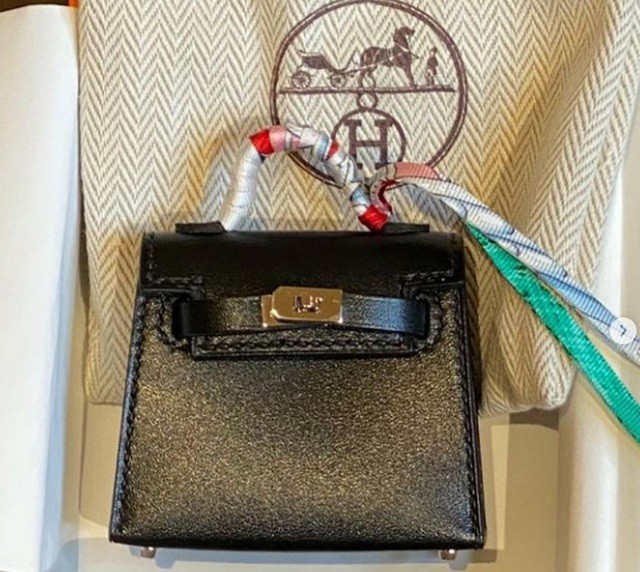 'Sướng' như cún cưng của Paris Hilton