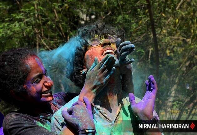 Ngập tràn sắc màu tại lễ hội Holi ở Ấn Độ