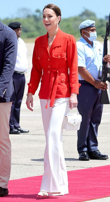 Phong cách thời trang ấn tượng của công nương Kate Middleton trong chuyến công du vùng Caribe
