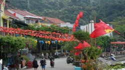 Cụm đảo Cù Lao Chàm: Cột mốc chủ quyền rực rỡ sắc cờ trước ngày hội lớn