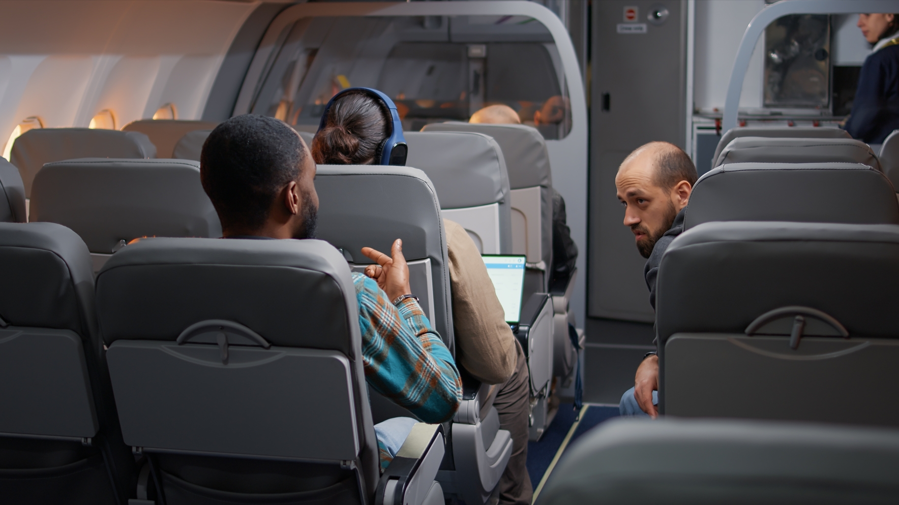 Hành khách nên chọn ghế nào trên máy bay để ít thấy rung lắc?