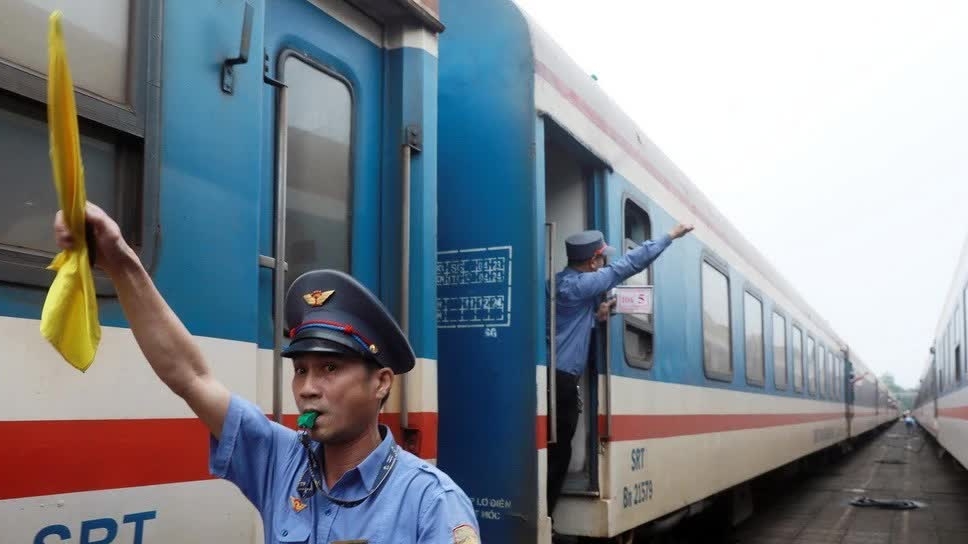 Ngành đường sắt tăng cường chuyến tàu phục vụ dịp Giỗ Tổ và lễ 30/4-1/5