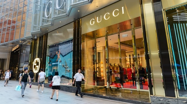 apple va cac thuong hieu xa xi dua nhau ha gia san pham tai trung quoc