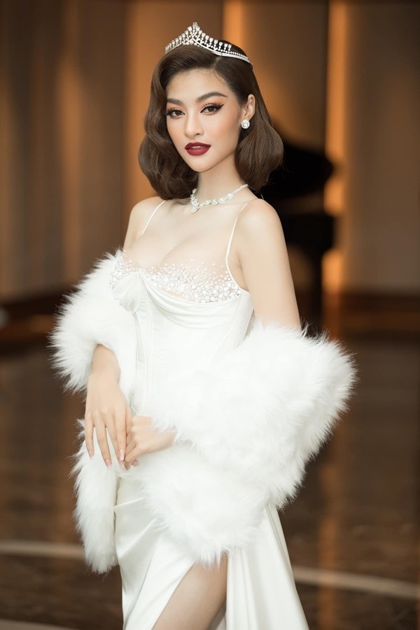 Sao Việt: Ngắm vẻ cá tính lẫn gợi cảm của dàn mỹ nhân Việt