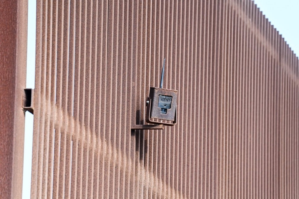 Giấc mơ Mỹ và ước muốn đoàn tụ gia đình của những bà mẹ trẻ