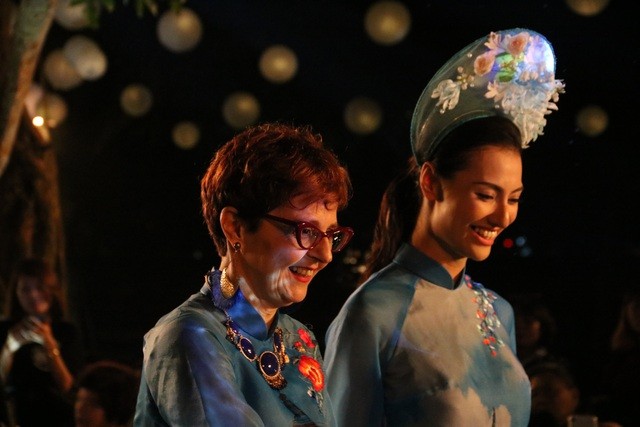 Chương trình còn có sự góp mặt của phu nhân đại sứ Italy - bà Paola Belfiore (Ảnh: Ngọc Linh).