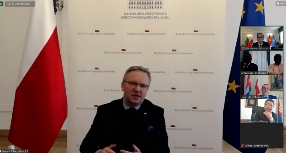 Đại sứ Nguyễn Hùng tham dự buổi gặp mặt trực tuyến của Trưởng Văn phòng chính sách quốc tế, Văn phòng Tổng thống Ba Lan