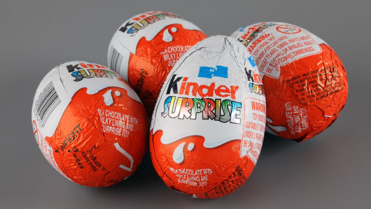 Trứng chocolate Kinder Surprise. (Nguồn: Sky News) Trứng chocolate Kinder Surprise. (Nguồn: Sky News)