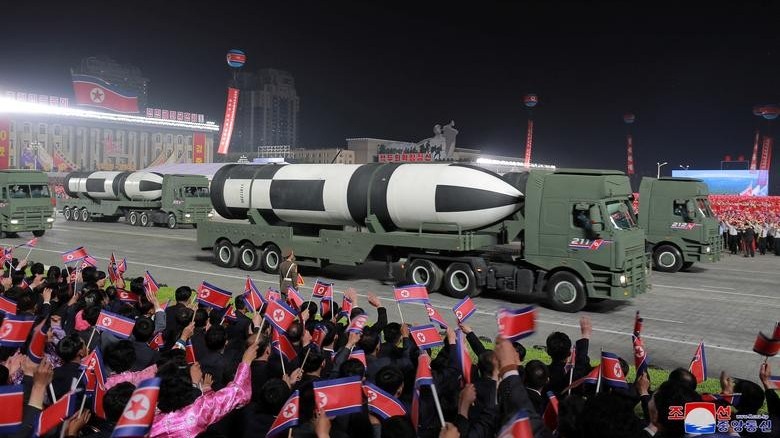 Chủ tịch Triều Tiên ca ngợi 'công nghệ vô song' của lực lượng quân đội
