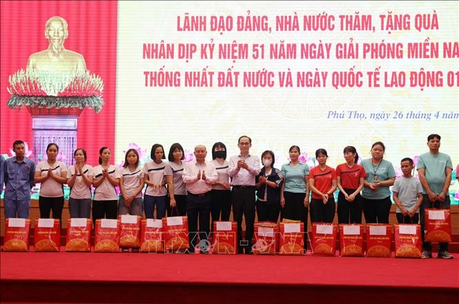 Chăm lo cho nhân dân là cách thiết thực tiếp nối, phát huy những giá trị của hòa bình Chăm lo cho nhân dân là cách thiết thực tiếp nối, phát huy những giá trị của hòa bình