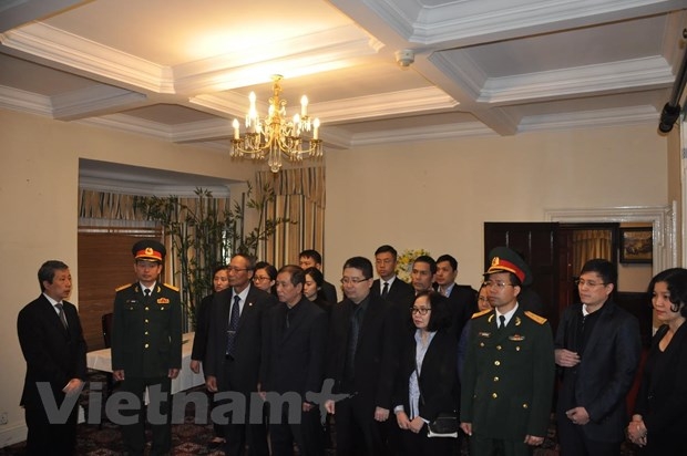 le vieng va mo so tang nguyen chu tich nuoc le duc anh tai bi australia israel anh va pha p