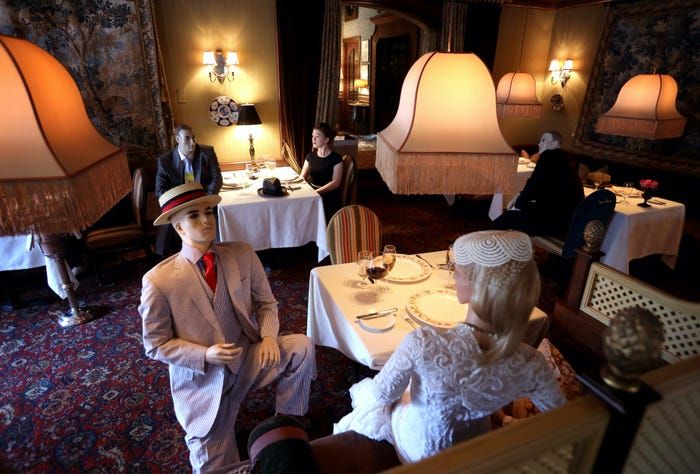 muon kieu khach hang mua covid 19