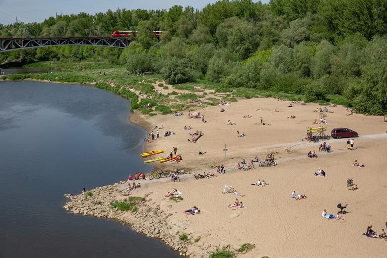 dich covid 19 cac nuoc noi long cach ly xa hoi nguoi dan tranh thu bung lua